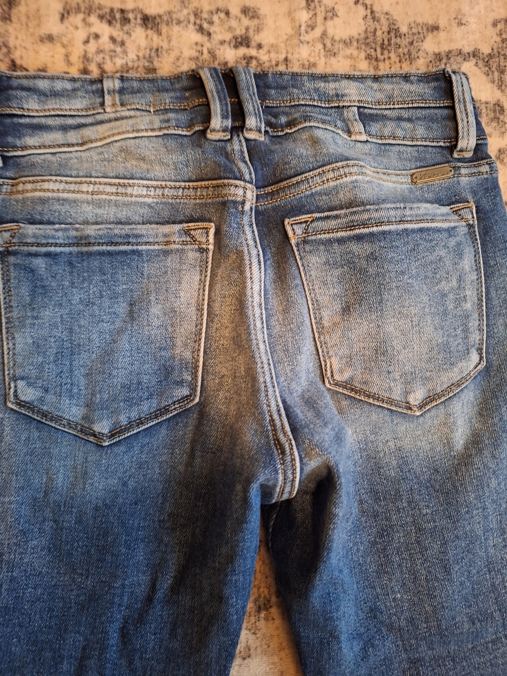 KanCan Mid-Rise Frayed Ankle Skinny Jeans. Sz 27 - Picture 6 of 6